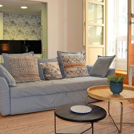 Coqueto Apartamento Junto A La Catedral De Malaga. Apartment Luaran gambar