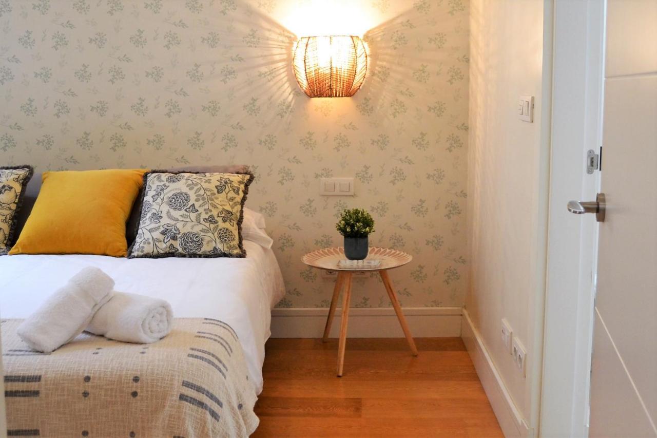 Coqueto Apartamento Junto A La Catedral De Malaga. Apartment Luaran gambar